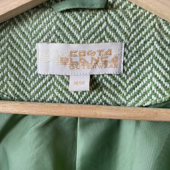 Costa Blanca Green and White Coat - Picture 3 of 4